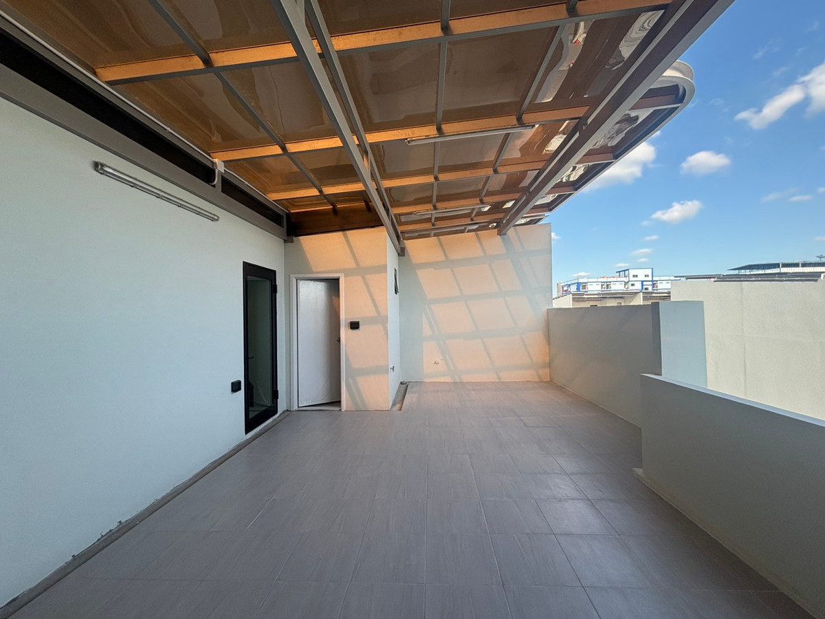 ขายทาวน์โฮมพระราม 3 สาธุประดิษฐ์ : ✨ขายทาวน์โฮมสไตล์ Modern 4ชั้นย่านพระราม 3 ขนาด 270ตรม. 3ห้องนอน เน้นความโปร่ง โล่งภายในในตัวบ้าน ใกล้ King’s College International School และทางด่วน