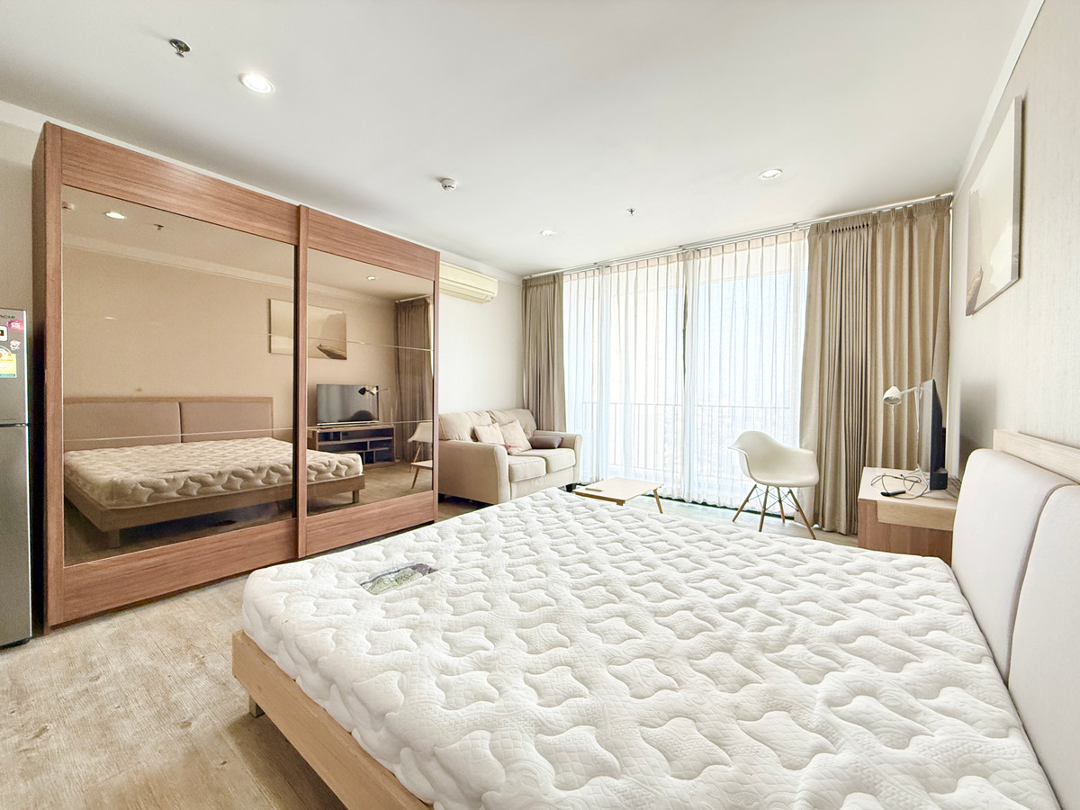 ขายคอนโดลาดพร้าว เซ็นทรัลลาดพร้าว : ขายด่วน🌈✨ The issara Ladprao ตำแหน่งดี ทิศใต้ชั้นสูง 2.99 ล้าน บาท  โทร 092-2462653 Donut