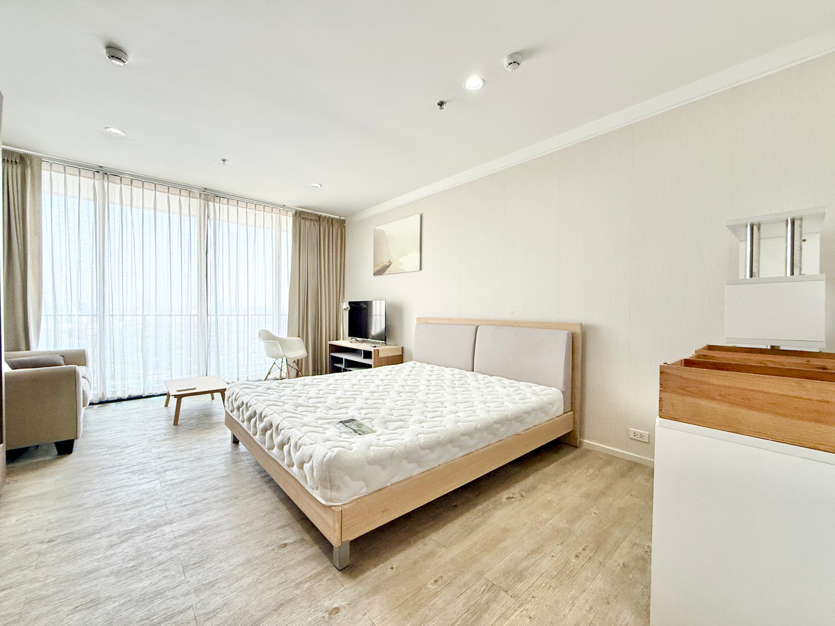 ขายคอนโดลาดพร้าว เซ็นทรัลลาดพร้าว : ขายด่วน🌈✨ The issara Ladprao ตำแหน่งดี ทิศใต้ ชั้นสูง 2.99 ล้าน บาท  โทร 092-2462653 Donut