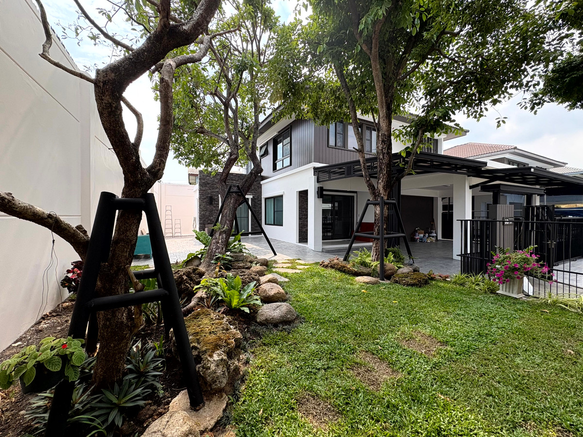 For SaleHouseBangna, Bearing, Lasalle : If you are looking for a house with a quiet corner. But close to convenience The latter is the answer, Manthana 1 Bangna Km.7.