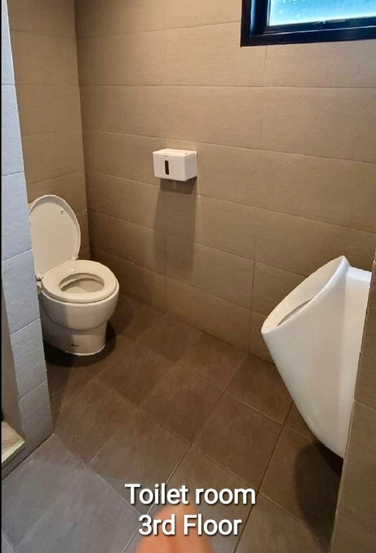 ให้เช่าโฮมออฟฟิศเลียบทางด่วนรามอินทรา : ให้เช่า ARCO Home Office 4 ชั้น | หลังมุม ทำเล Prime Ekkamai–Ramintra | พื้นที่ใหญ่ 395 ตร.ม. | จอดรถได้สูงสุด 6 คัน