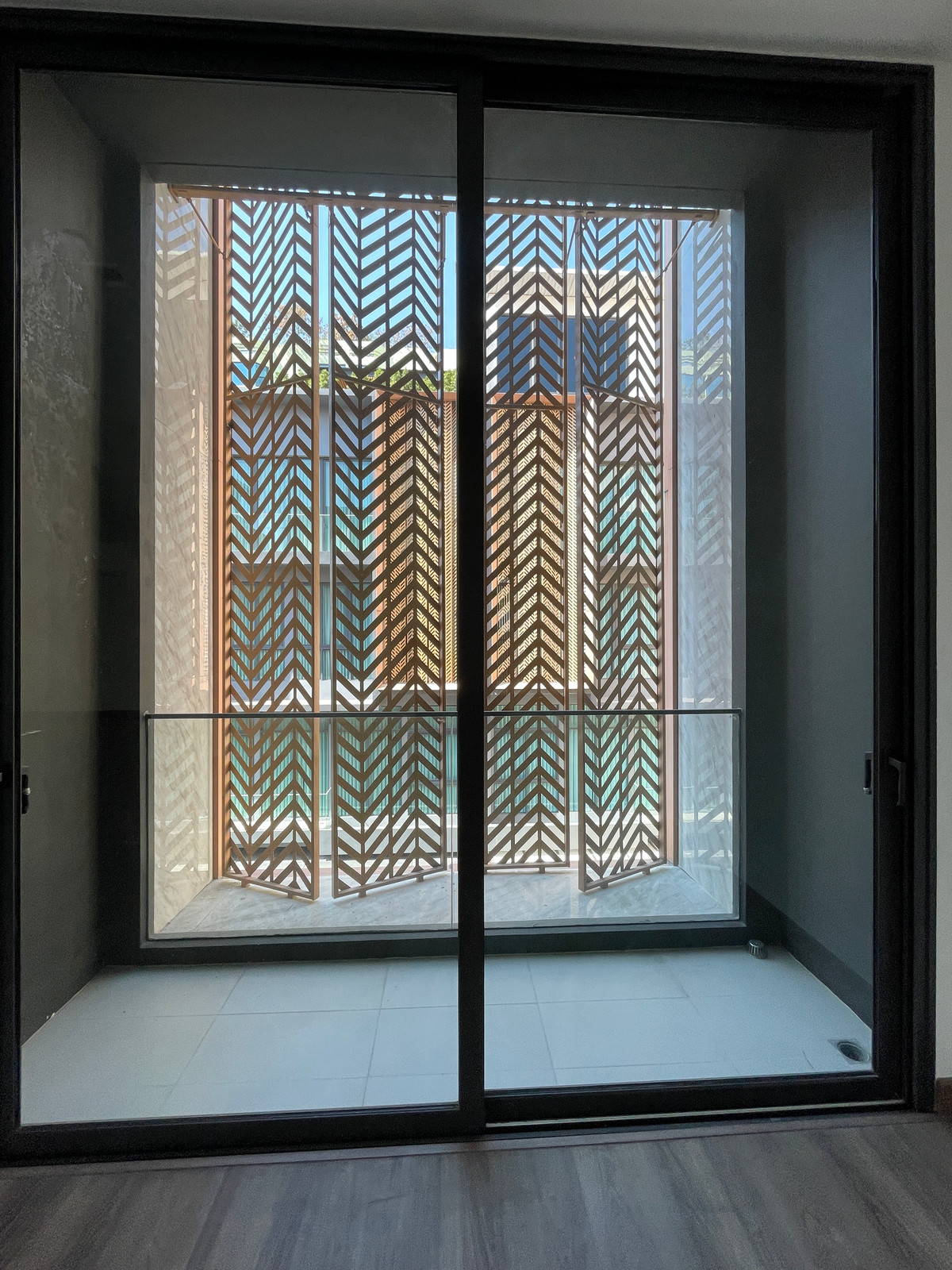 For SaleHome OfficeRamkhamhaeng, Hua Mak : Luxurious 5-story home office for sale, Metier Rama 9 project (Metier Rama 9), designed under the concept of superiority. Private parking for up to 6 cars