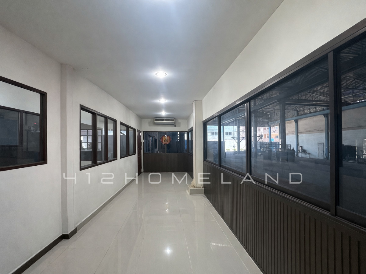 For SaleFactorySamut Prakan,Samrong : Factory + office for sale, 1,300 sq m., purple layout, area 1 rai, industrial location, water and electricity ready, large vehicles easy to get in and out.