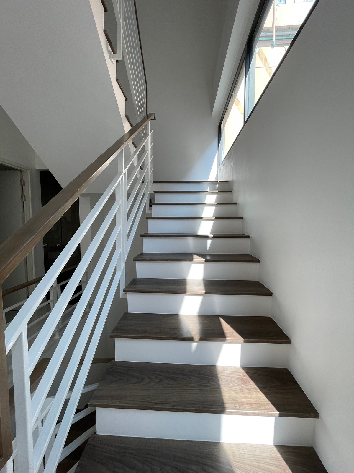 For SaleHome OfficeRamkhamhaeng, Hua Mak : Luxurious 5-story home office for sale, Metier Rama 9 project (Metier Rama 9), designed under the concept of superiority. Private parking for up to 6 cars