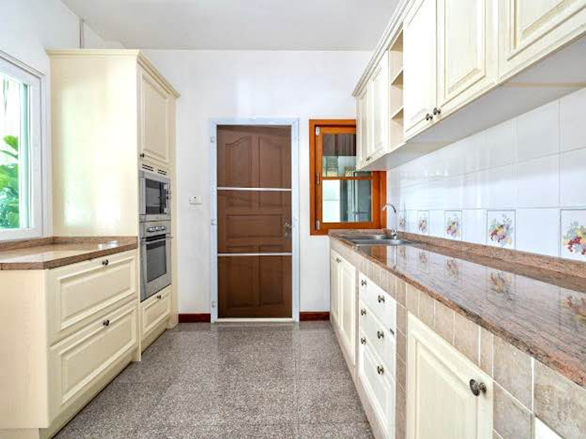 For RentHouseBangna, Bearing, Lasalle : P-2934 Urgent for rent! 2-story detached house in Soi Lasalle Village. Srinakarin side, ready to move in