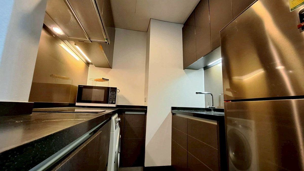 For RentCondoSukhumvit, Asoke, Thonglor : Condo The Lumpini 24, convenient travel, near BTS, there is a shuttle, beautiful room, fully furnished, ready to move in!!