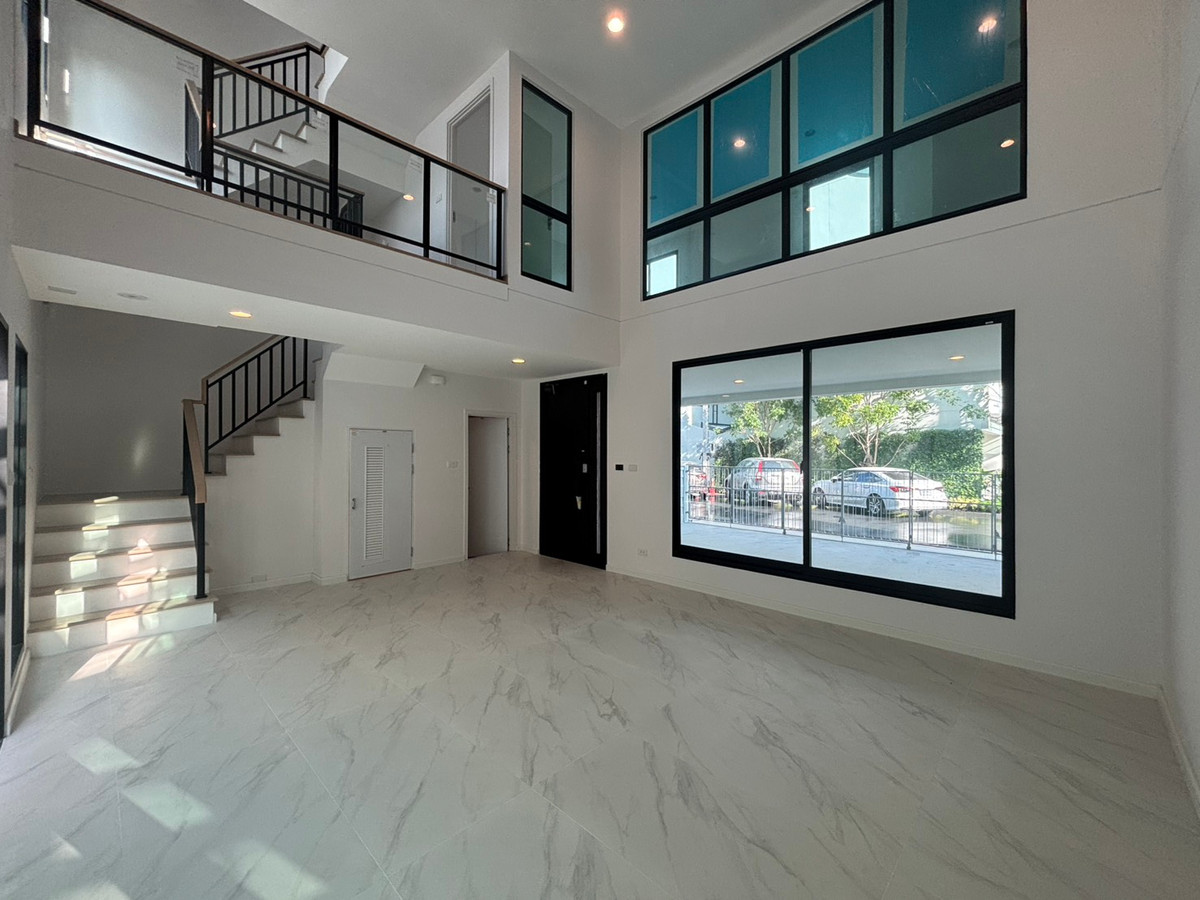 ขายทาวน์โฮมพระราม 3 สาธุประดิษฐ์ : ✨ขายทาวน์โฮมสไตล์ Modern 4ชั้นย่านพระราม 3 ขนาด 270ตรม. 3ห้องนอน เน้นความโปร่ง โล่งภายในในตัวบ้าน ใกล้ King’s College International School และทางด่วน