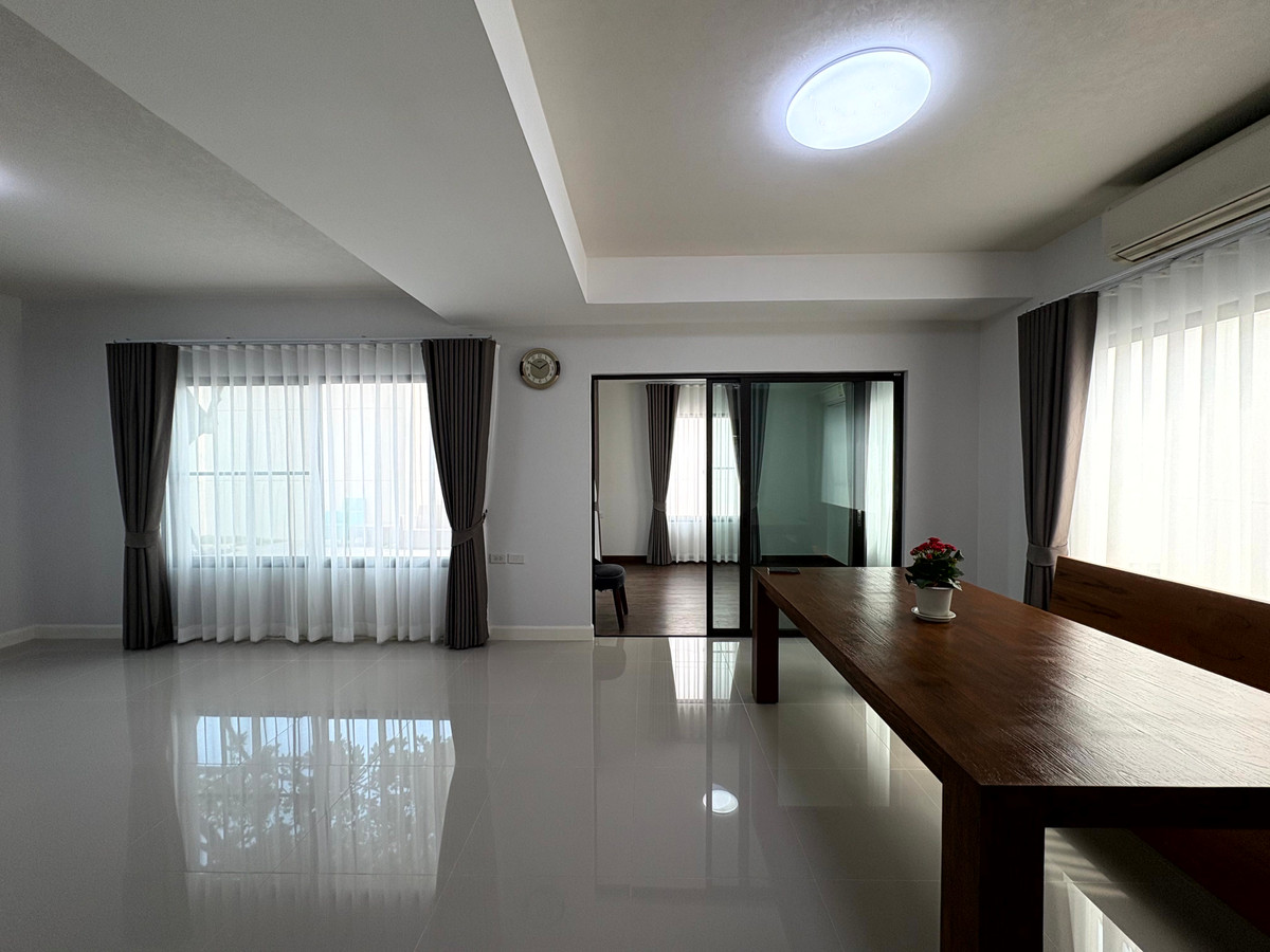 For SaleHouseBangna, Bearing, Lasalle : If you are looking for a house with a quiet corner. But close to convenience The latter is the answer, Manthana 1 Bangna Km.7.