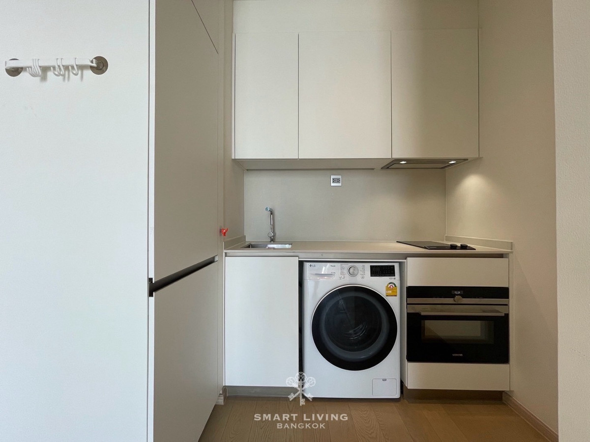 CondoSukhumvit, Asoke, Thonglor : Investment 1 Bedroom Condo for Rent or Sale at The Strand Thonglor