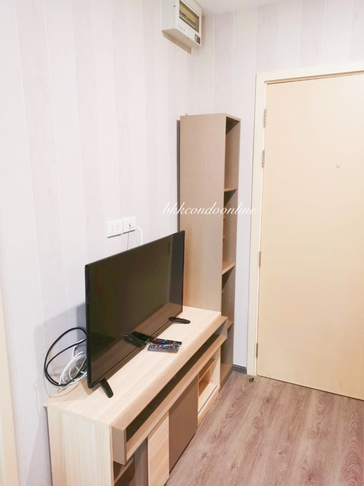 ให้เช่าคอนโดพัฒนาการ ศรีนครินทร์ : Condo for rent: Rich park@triple Station Huamark