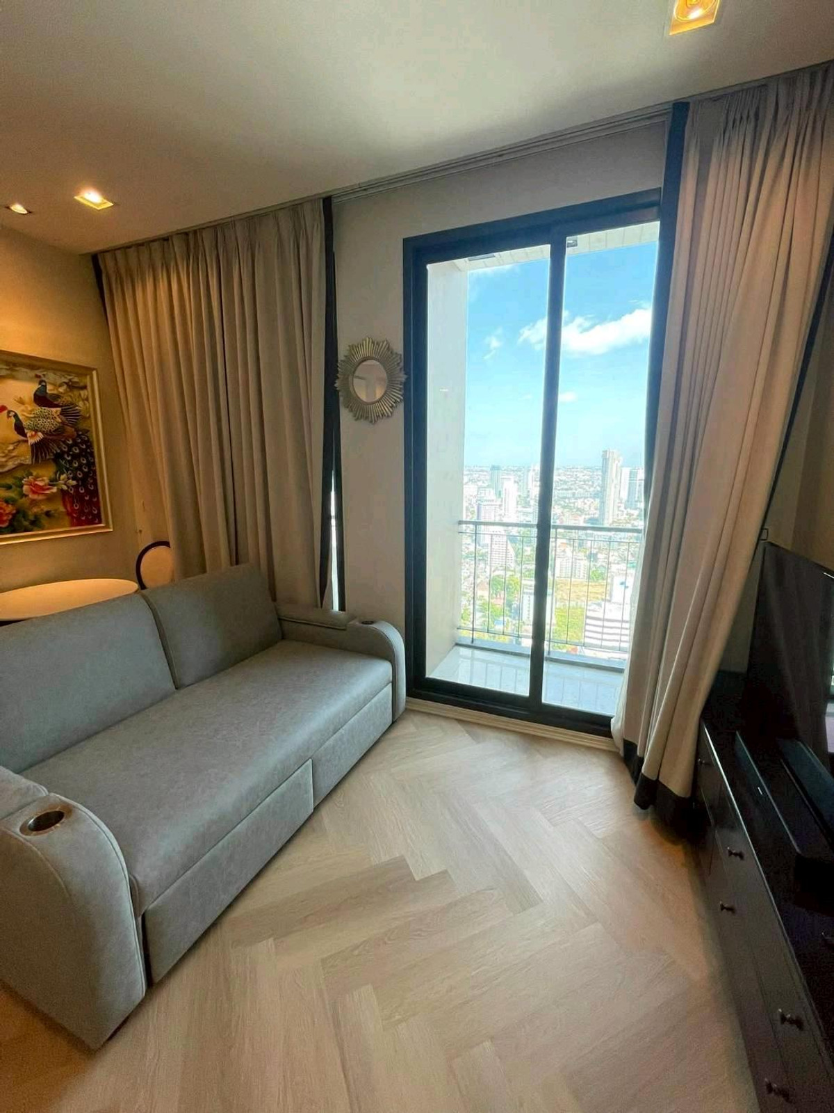 For RentCondoLadprao, Central Ladprao : 🚝 Near BTS Mo Chit / Chatuchak | 💥 Location at Lat Phrao Intersection