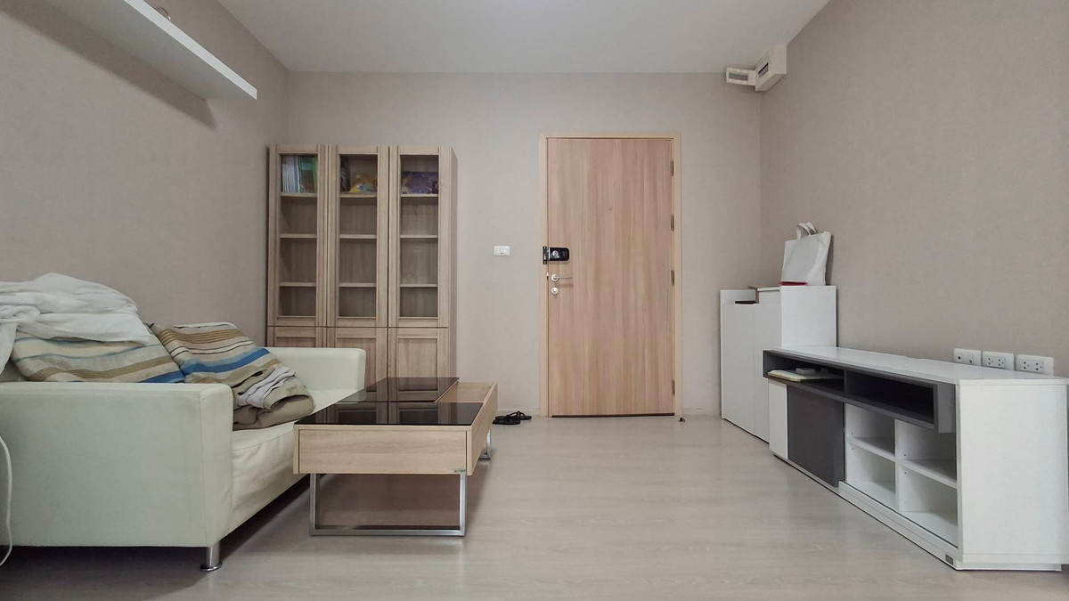 ขายคอนโดพระราม 2 บางขุนเทียน : (ขายพร้อมผู้เช่า 6000 / ด. ) ขาย พลัมคอนโด เอ็กซ์ตร้า พระราม2 เฟส 1 ตึก B ชั้น 4 ขนาด 28.75 ตรม. วิวสระ 1.2 ล้าน 096 194 4999