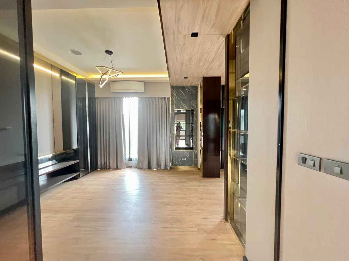 ให้เช่าโฮมออฟฟิศเลียบทางด่วนรามอินทรา : ให้เช่า ARCO Home Office 4 ชั้น | หลังมุม ทำเล Prime Ekkamai–Ramintra | พื้นที่ใหญ่ 395 ตร.ม. | จอดรถได้สูงสุด 6 คัน