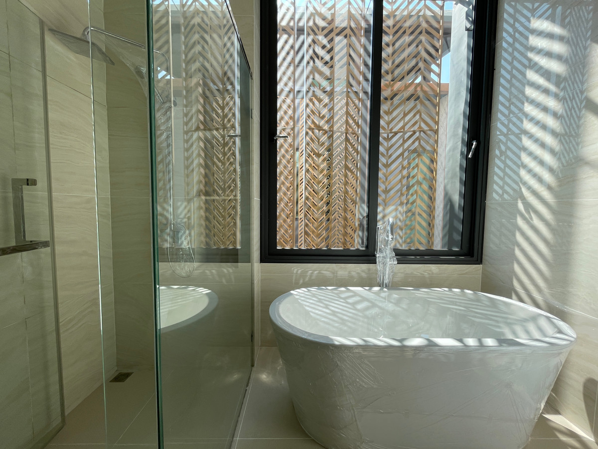 For SaleHome OfficeRamkhamhaeng, Hua Mak : Luxurious 5-story home office for sale, Metier Rama 9 project (Metier Rama 9), designed under the concept of superiority. Private parking for up to 6 cars