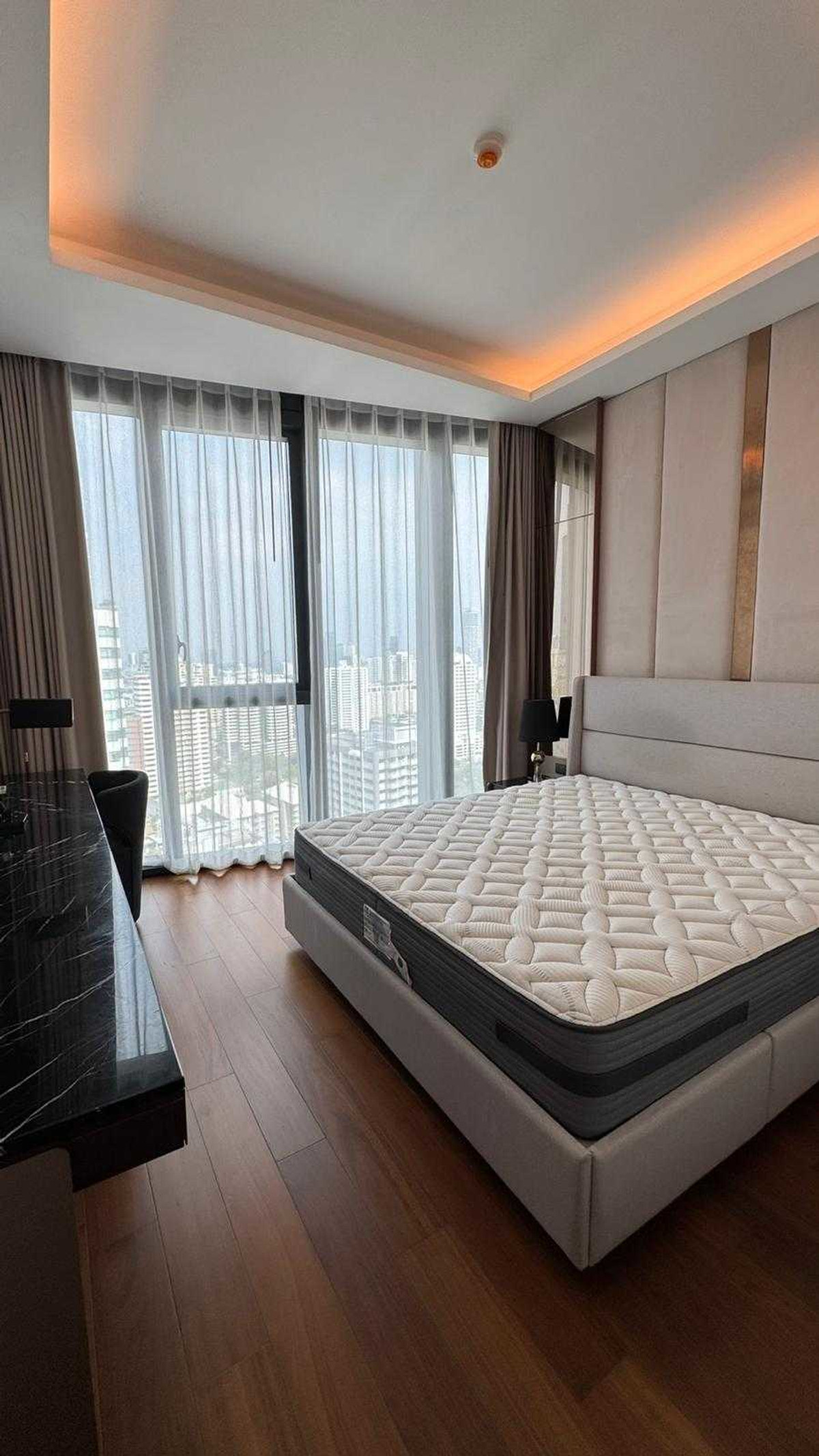 For RentCondoSukhumvit, Asoke, Thonglor : Luxury condo at The Estelle PhromPhong, convenient transportation, close to BTS, shuttle available, beautifully decorated room, fully furnished, ready to move in!
