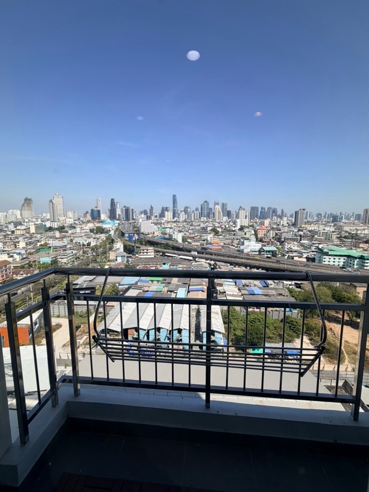 For RentCondoSathorn, Narathiwat : Condo ready to move in  
Near BTS Surasak Condo SUPALAI LITE Sathorn-Charoen