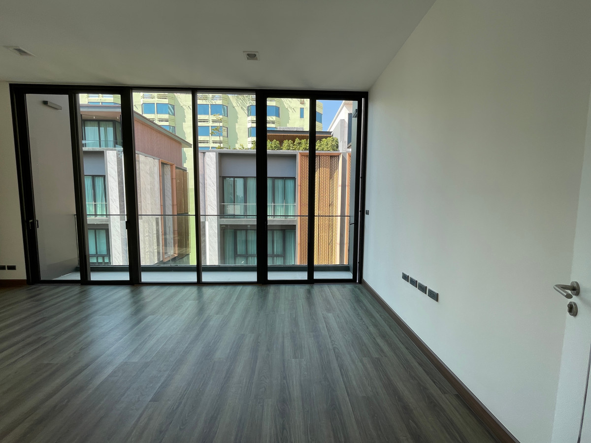 For SaleHome OfficeRamkhamhaeng, Hua Mak : Luxurious 5-story home office for sale, Metier Rama 9 project (Metier Rama 9), designed under the concept of superiority. Private parking for up to 6 cars