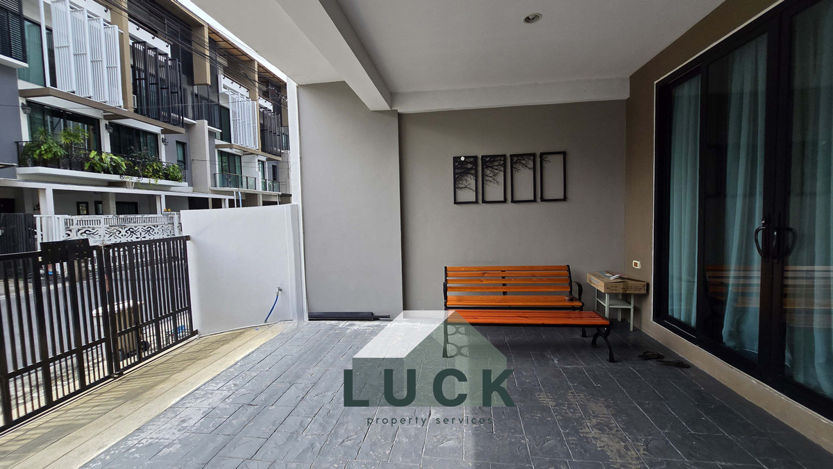 ขายทาวน์โฮมอ่อนนุช อุดมสุข : LUCK 🏠ขายทาวน์โฮม Bless Town สุขุมวิท 50 ทาวน์โฮม Modern 3.5 ชั้น ใกล้ทางด่วน สภาพดี พร้อมใช้!!!