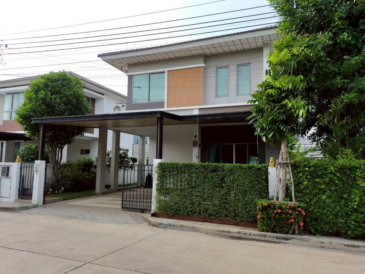 For RentHouseLadkrabang, Suwannaphum Airport : House for rent, Perfect Place Sukhumvit 77, pets allowed.
