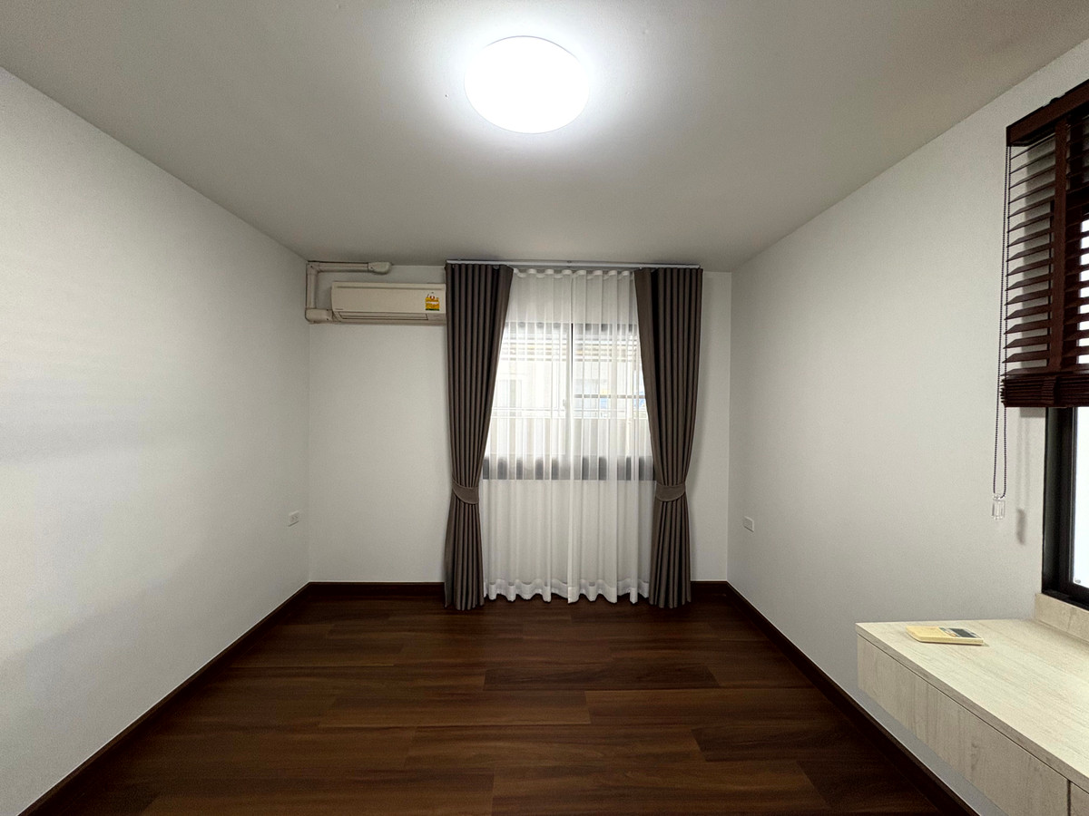 For SaleHouseBangna, Bearing, Lasalle : If you are looking for a house with a quiet corner. But close to convenience The latter is the answer, Manthana 1 Bangna Km.7.