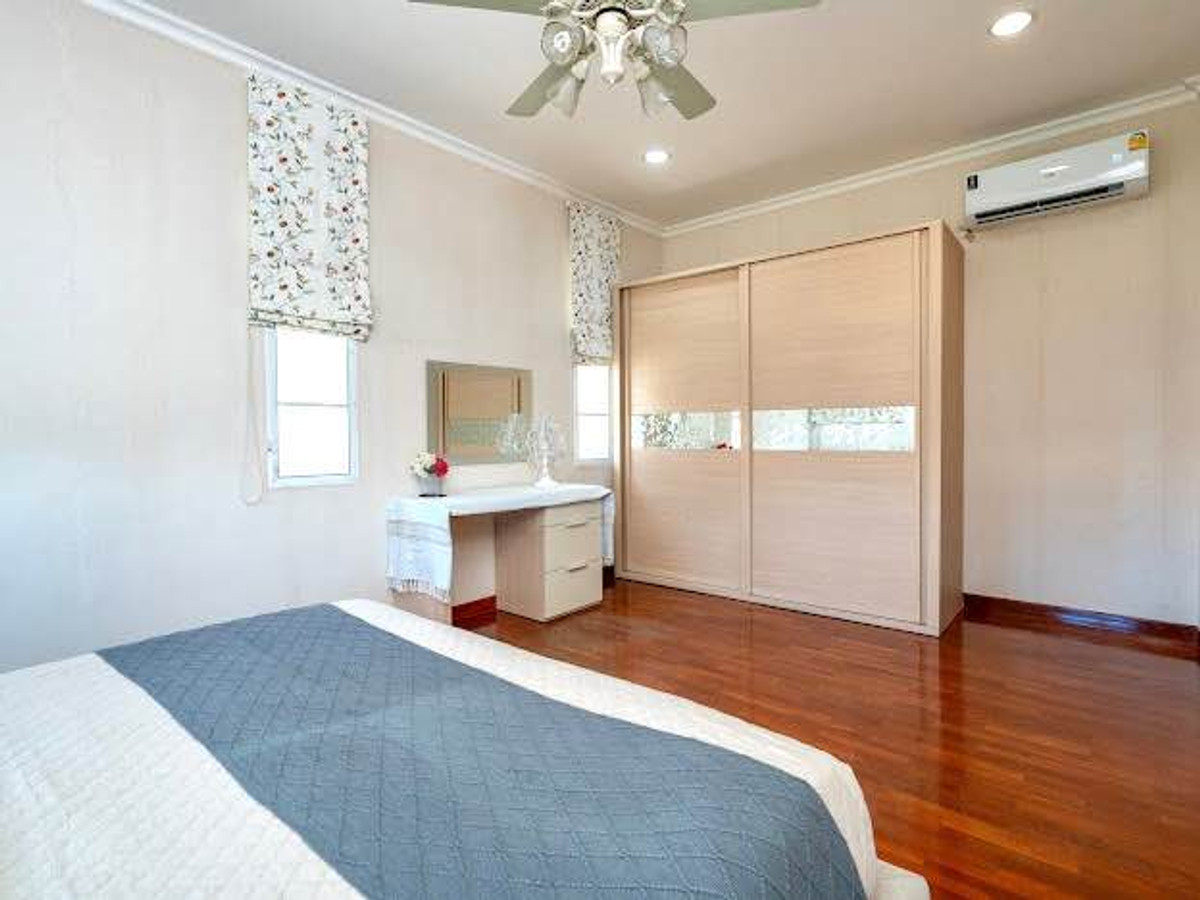 For RentHouseBangna, Bearing, Lasalle : P-2934 Urgent for rent! 2-story detached house in Soi Lasalle Village. Srinakarin side, ready to move in