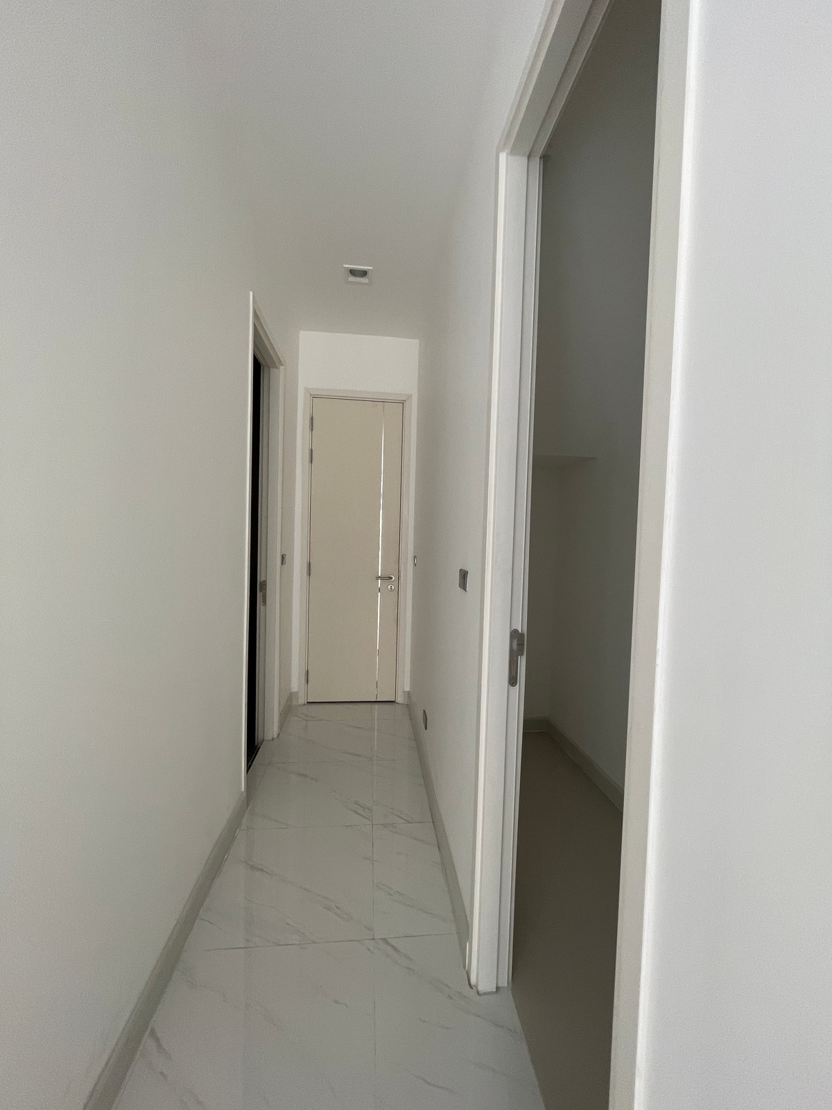 For SaleHome OfficeRamkhamhaeng, Hua Mak : Luxurious 5-story home office for sale, Metier Rama 9 project (Metier Rama 9), designed under the concept of superiority. Private parking for up to 6 cars