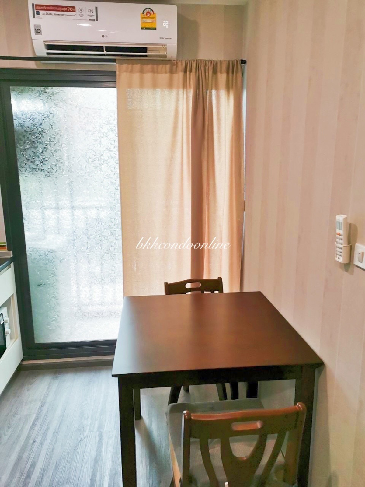 ให้เช่าคอนโดพัฒนาการ ศรีนครินทร์ : Condo for rent: Rich park@triple Station Huamark