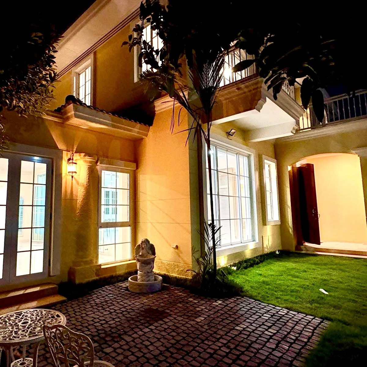 For RentHouseLadkrabang, Suwannaphum Airport : P-2929 For rent! Golden Nakara On Nut 65 ready to move in.