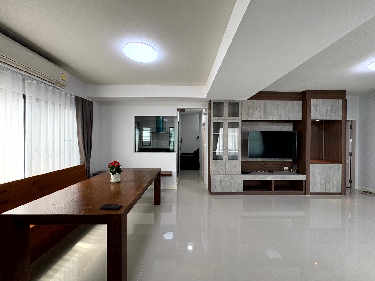 For SaleHouseBangna, Bearing, Lasalle : If you are looking for a house with a quiet corner. But close to convenience The latter is the answer, Manthana 1 Bangna Km.7.