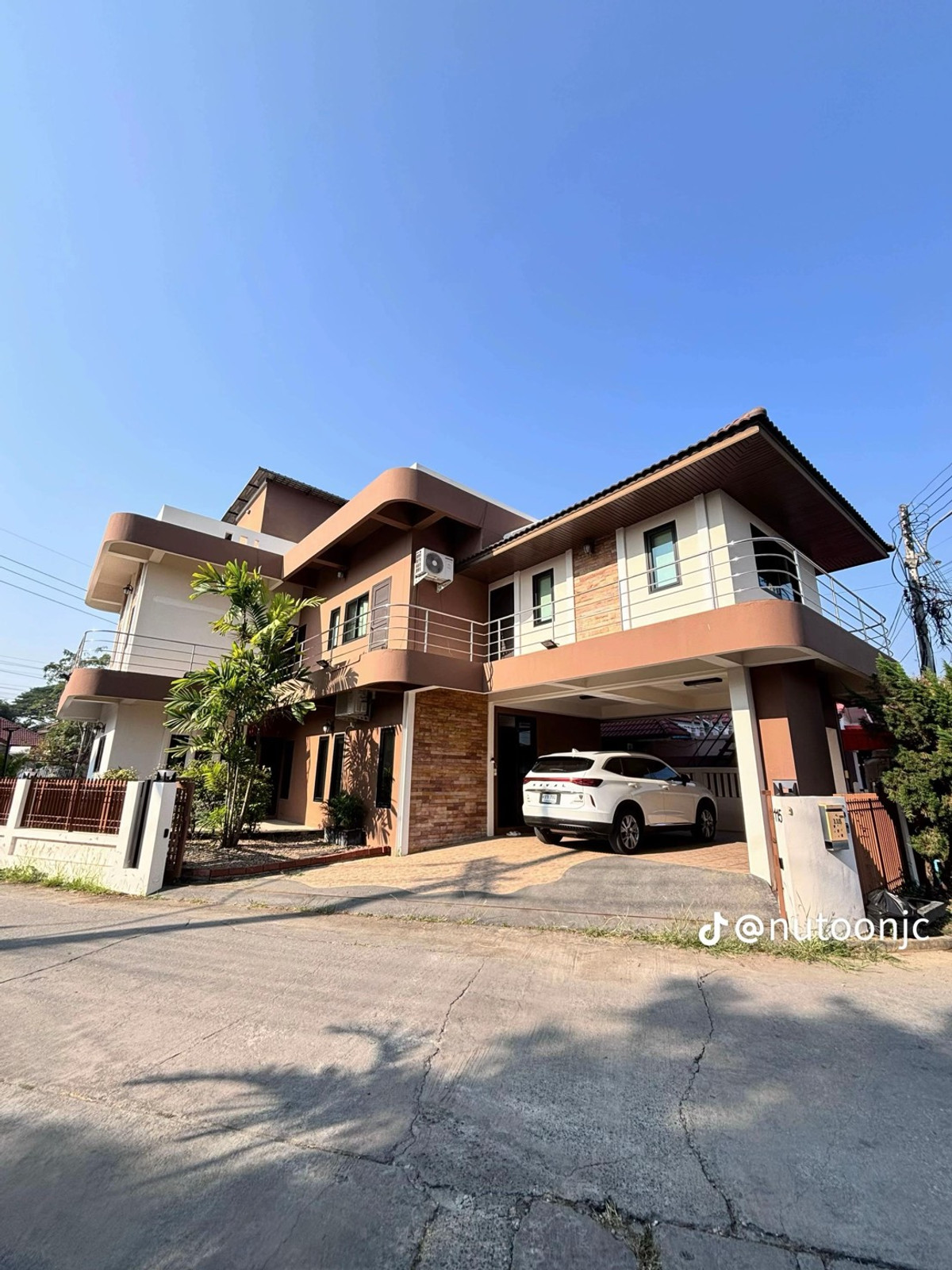 For RentHome OfficeChiang Mai : Premium Home Office for Rent! Pa Daet near Big C Mae Hia - 500 sqm, Stunning Doi Suthep View