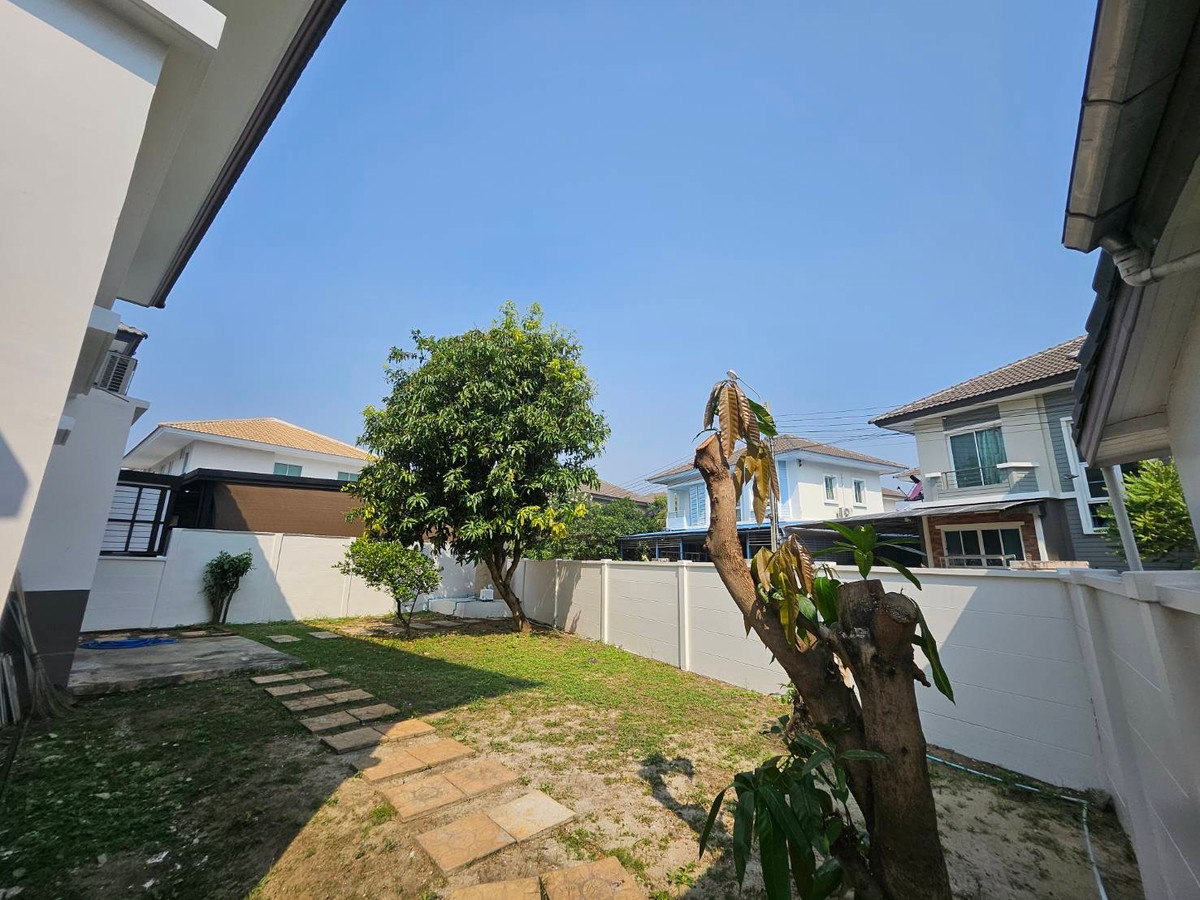 For RentHouseNonthaburi, Bang Yai, Bangbuathong : Single house for rent in Bang Yai | Widest backyard in the project, next to the main road | Near Central Westgate & MRT Pruksa Village Scenery 28