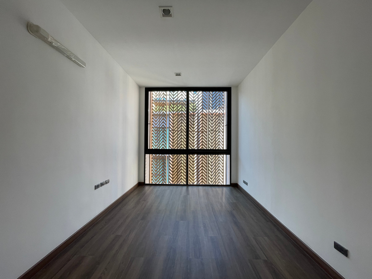 For SaleHome OfficeRamkhamhaeng, Hua Mak : Luxurious 5-story home office for sale, Metier Rama 9 project (Metier Rama 9), designed under the concept of superiority. Private parking for up to 6 cars