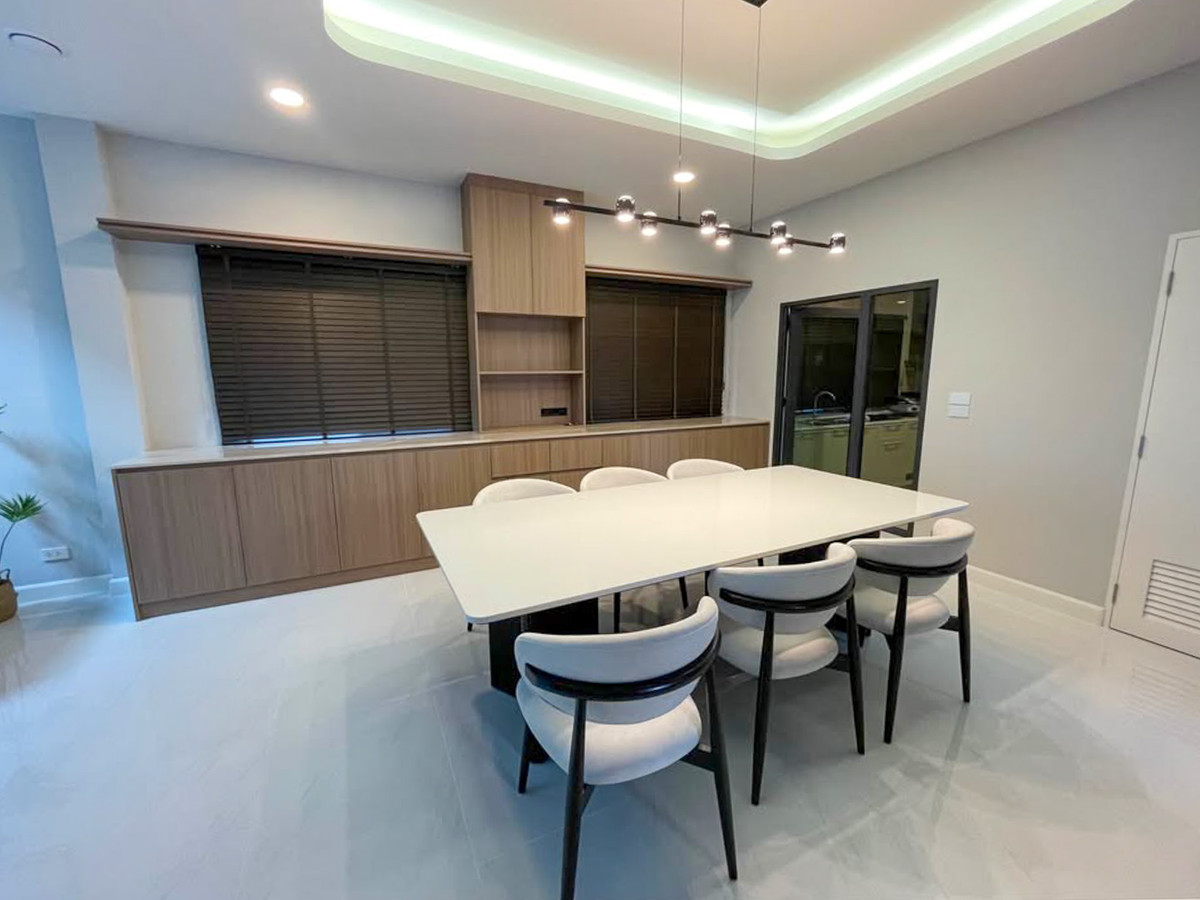 ให้เช่าบ้านบางนา แบริ่ง ลาซาล : The City Bangna 3 บ้านเดี่ยว 4 ห้องนอน 5 ห้องน้ำ พร้อมที่จอด 3 คัน ใกล้ Mega Bangna Please call: 062-496-6454