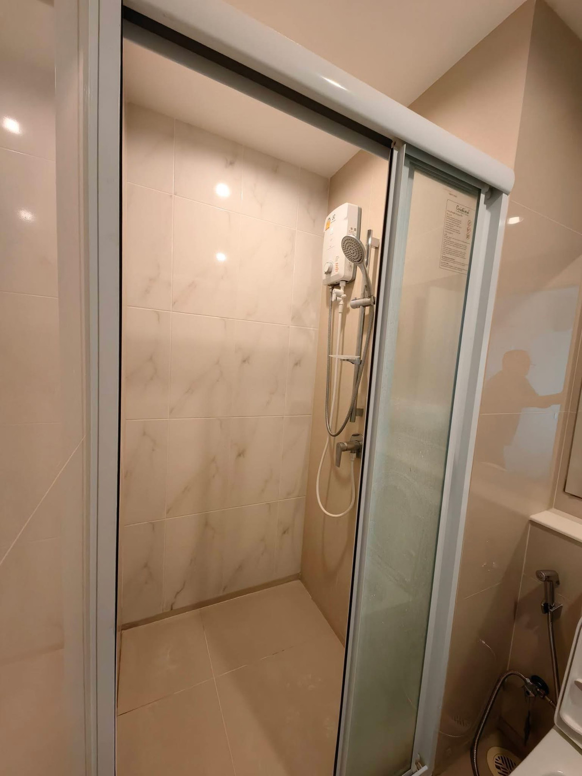 For RentCondoSamut Prakan,Samrong : For rent 📍 Aspire Erawan Prime 📍 Right next to BTS Chang Erawan station (0 meters). Ready to move in.