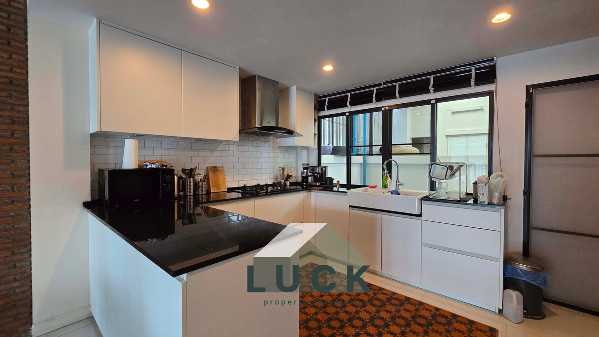 ขายทาวน์โฮมอ่อนนุช อุดมสุข : LUCK 🏠ขายทาวน์โฮม Bless Town สุขุมวิท 50 ทาวน์โฮม Modern 3.5 ชั้น ใกล้ทางด่วน สภาพดี พร้อมใช้!!!