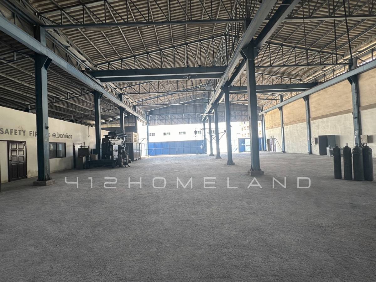 For SaleFactorySamut Prakan,Samrong : Factory + office for sale, 1,300 sq m., purple layout, area 1 rai, industrial location, water and electricity ready, large vehicles easy to get in and out.