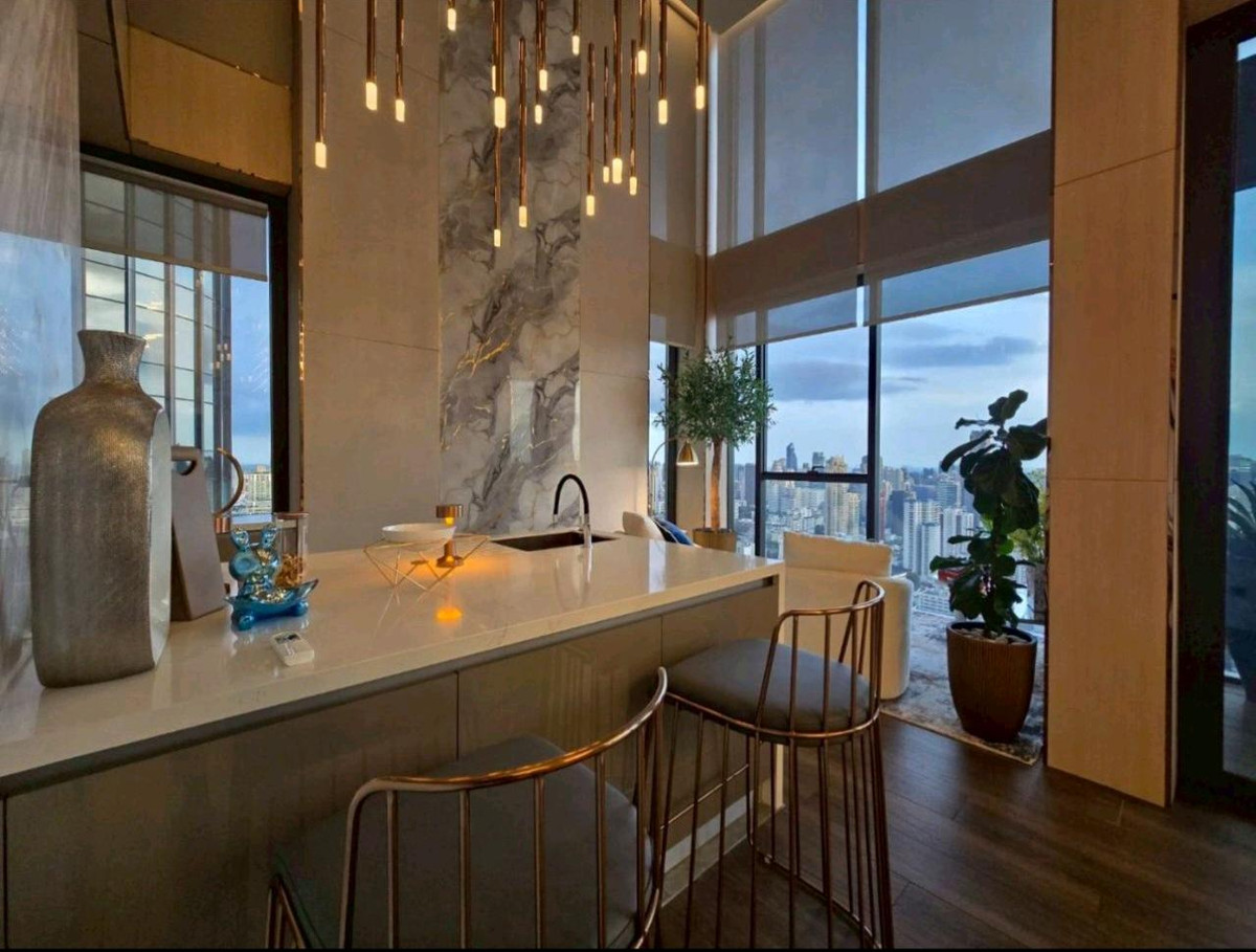 CondoRama9, Petchburi, RCA : The Ultimate Trophy Asset : Brand New Ultra-Luxury Duplex Penthouse at 📍THE ESSE at Singha Complex | 300 Sq.m. Panoramic Skyline Views🚀