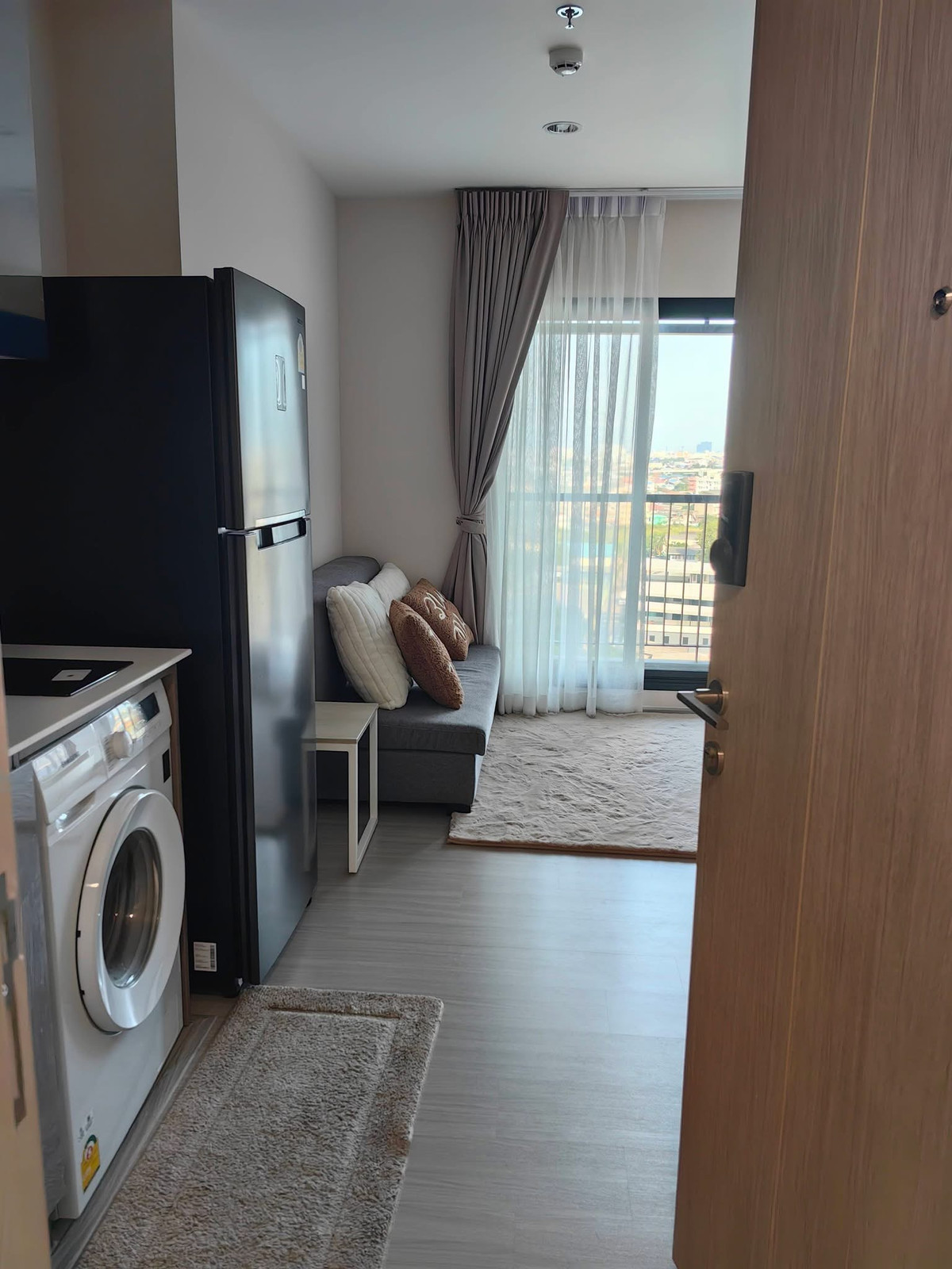 For RentCondoSamut Prakan,Samrong : For rent 📍 Aspire Erawan Prime 📍 Right next to BTS Chang Erawan station (0 meters). Ready to move in.