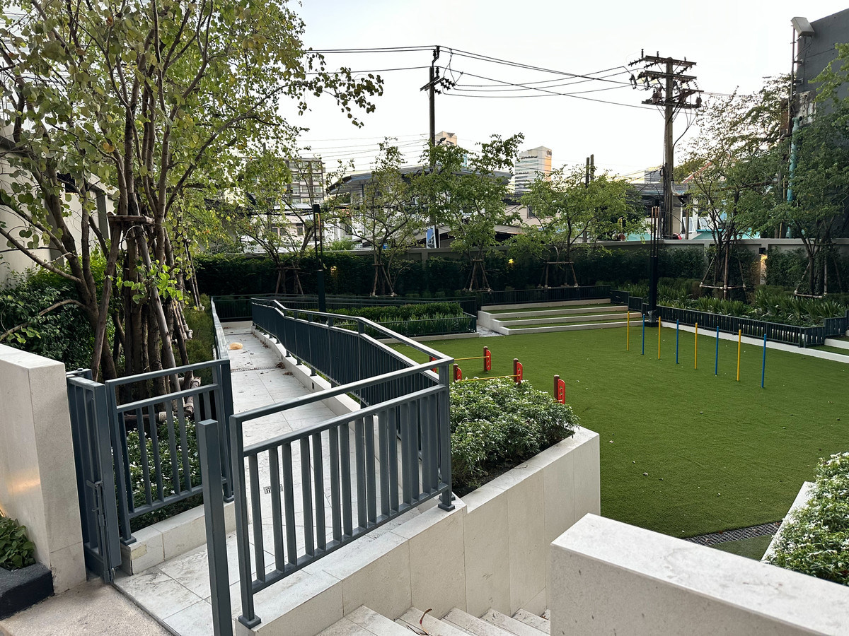 ให้เช่าคอนโดลาดพร้าว เซ็นทรัลลาดพร้าว : 🔥ให้เช่าด่วน🔥Metris District Ladprao ห้องใหม่มือ1 เลี้ยงสัตว์ได้ เฟอร์นิเจอร์ - เครื่องใช้ไฟฟ้าใหม่หมด เดินทางสะดวกใกล้ 5 แยกลาดพร้าว และห้างสรรพสินค้าต่างๆ ราคานี้ไม่มีอีกแล้ว ❗