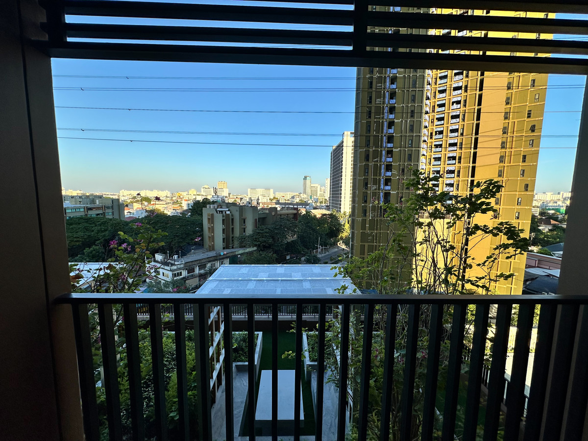 ให้เช่าคอนโดลาดพร้าว เซ็นทรัลลาดพร้าว : 🔥ให้เช่าด่วน🔥Metris District Ladprao ห้องใหม่มือ1 เลี้ยงสัตว์ได้ เฟอร์นิเจอร์ - เครื่องใช้ไฟฟ้าใหม่หมด เดินทางสะดวกใกล้ 5 แยกลาดพร้าว และห้างสรรพสินค้าต่างๆ ราคานี้ไม่มีอีกแล้ว ❗