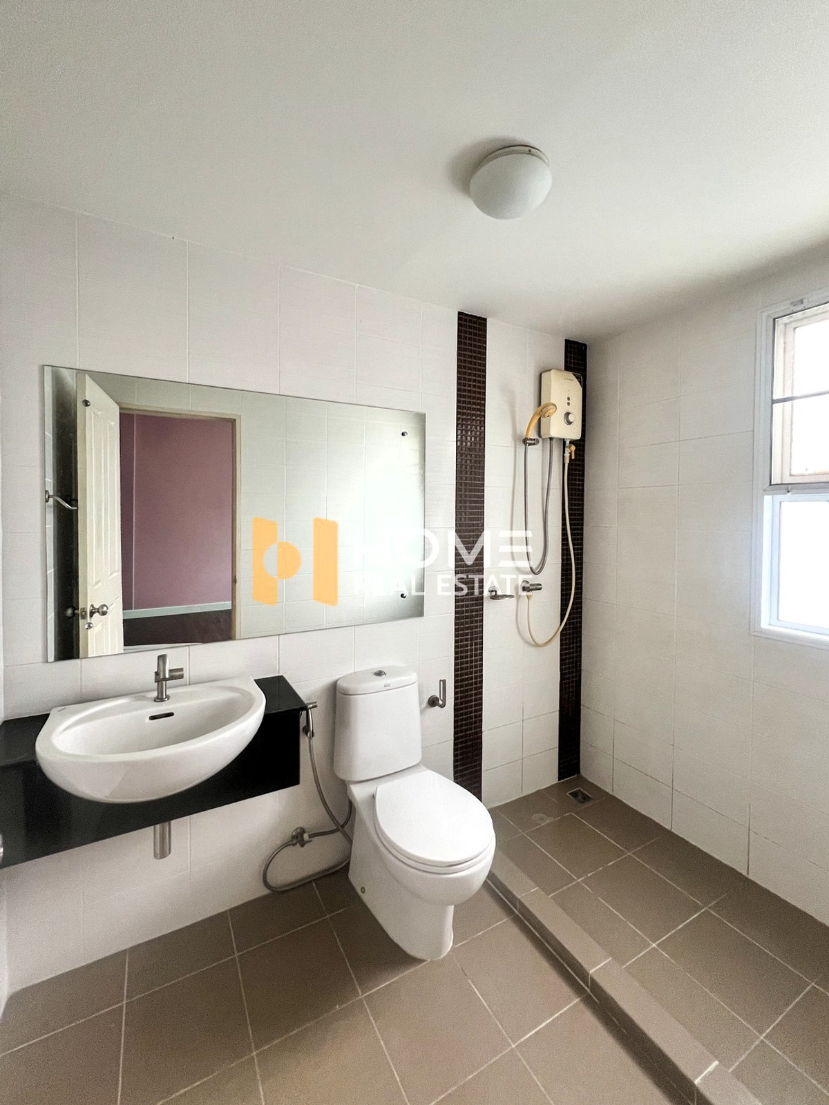 ขายทาวน์โฮมพัฒนาการ ศรีนครินทร์ : เข้าเมืองง่าย หลังบ้านใหญ่ 🔥 ทาวน์ อเวนิว พระราม 9 / 3 ห้องนอน (ขาย), Town Avenue Rama 9 / 3 Bedrooms (FOR SALE) BZD106