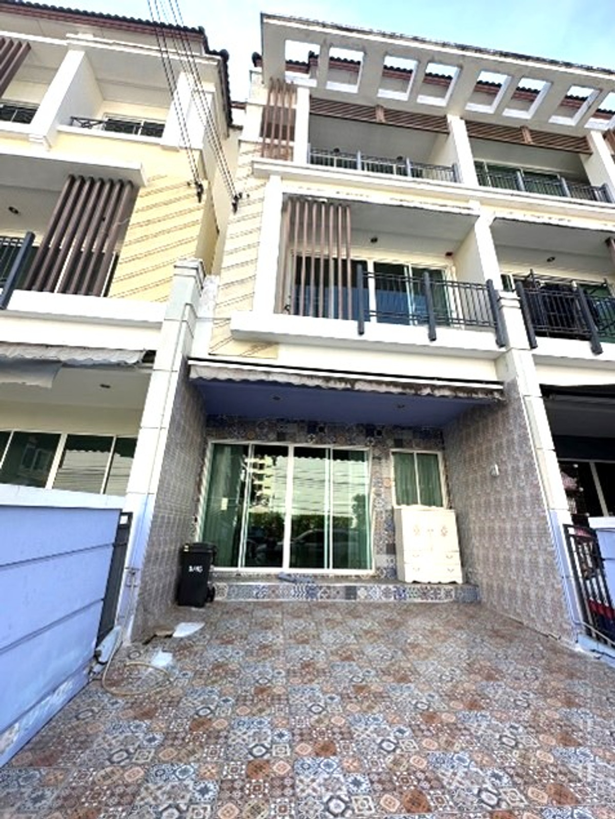 ให้เช่าทาวน์โฮมเกษตร นวมินทร์ ลาดปลาเค้า : ทาวน์โฮม 3 ชั้น โครงการ บ้านกลางเมือง Urbanion เกษตร - นวมินทร์ 2