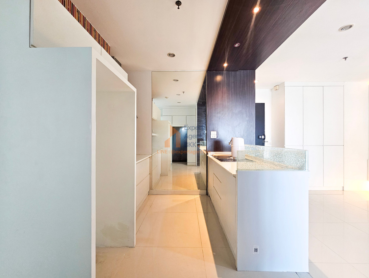 For SaleCondoRatchathewi,Phayathai : 🔥 Walk 2 minutes to BTS Ratchathewi! Big family size room Best price in the building for sale/SALE: Baan Klang Krung Siam - Pathumwan (Baan Klang Krung Siam-Pathumwan) - 2 bedrooms LC080