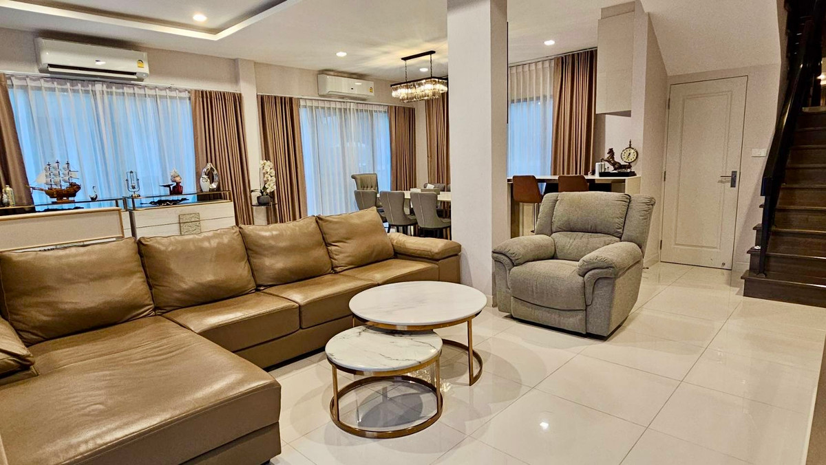 ให้เช่าบ้านพัฒนาการ ศรีนครินทร์ : ให้เช่าบ้านเดี่ยวหรู Bangkok Boulevard Rama 9 พื้นที่กว้าง ฟังก์ชันครบ เหมาะสำหรับครอบครัวคุณภาพ