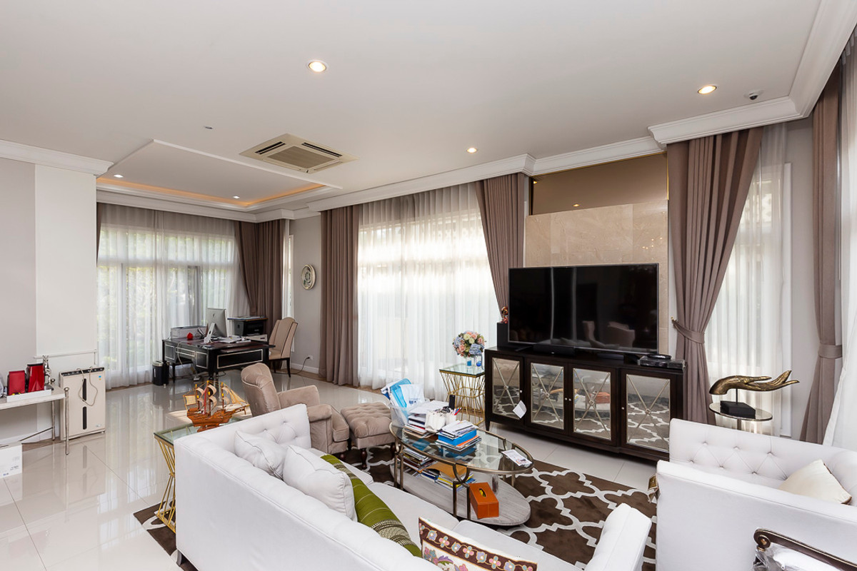 ขายบ้านเกษตร นวมินทร์ ลาดปลาเค้า : The Royal Residence | คฤหาสน์หรู 196 ตร.ว. บนถนนเกษตร–นวมินทร์