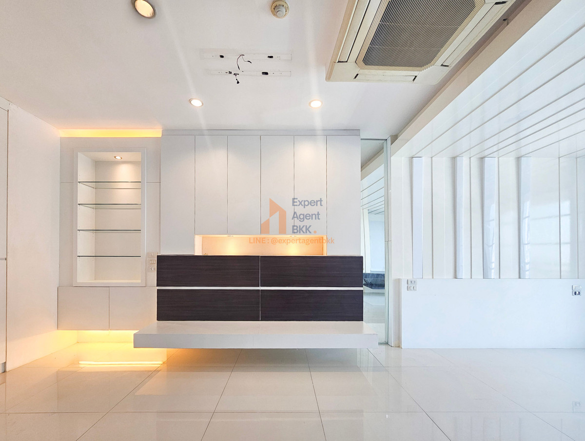 For SaleCondoRatchathewi,Phayathai : 🔥 Walk 2 minutes to BTS Ratchathewi! Big family size room Best price in the building for sale/SALE: Baan Klang Krung Siam - Pathumwan (Baan Klang Krung Siam-Pathumwan) - 2 bedrooms LC080