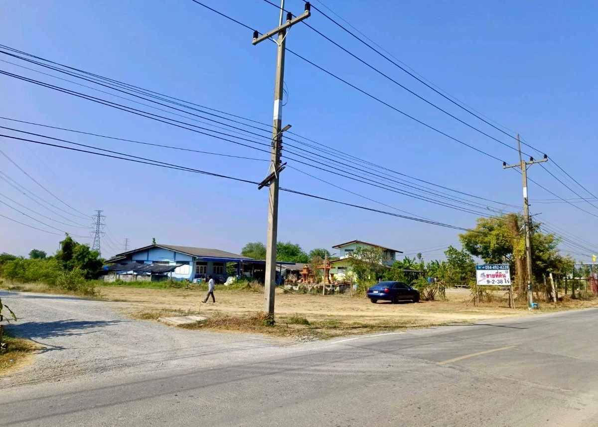 ขายที่ดินนครปฐม : ขายยกแปลง! ที่ดินนครชัยศรี  9-2-38 ไร่ แบ่งแล้ว 10 โฉนด  พร้อมทำโครงการหรือจัดสรรขายต่อ