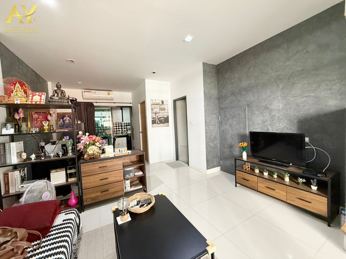 ขายทาวน์โฮมโชคชัย4 ลาดพร้าว71 : ขายด่วน!! ทาวน์โฮม 3ชั้น 34.7ตรว โครงการ Cozy ลาดพร้าว71 (ซอยสตรีวิทยา2 ซอย10) เพียง6.4MB!!✅     ทาวน์โฮมสไตล์ cozy&loft บ้านหลังมุม (หลังสุดท้าย) 