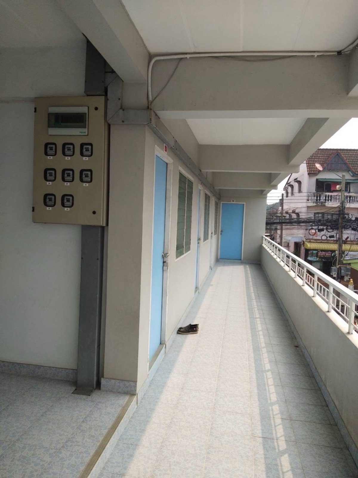 ขายบางนา แบริ่ง ลาซาล : ขายอพาร์ตเม้นท์ 3 ชั้น เนื้อที่ 159 ตร.ว. ใกล้ทางด่วนบางนา และ BTS บางนา