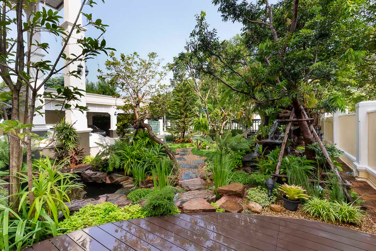 ขายบ้านเกษตร นวมินทร์ ลาดปลาเค้า : The Royal Residence | คฤหาสน์หรู 196 ตร.ว. บนถนนเกษตร–นวมินทร์